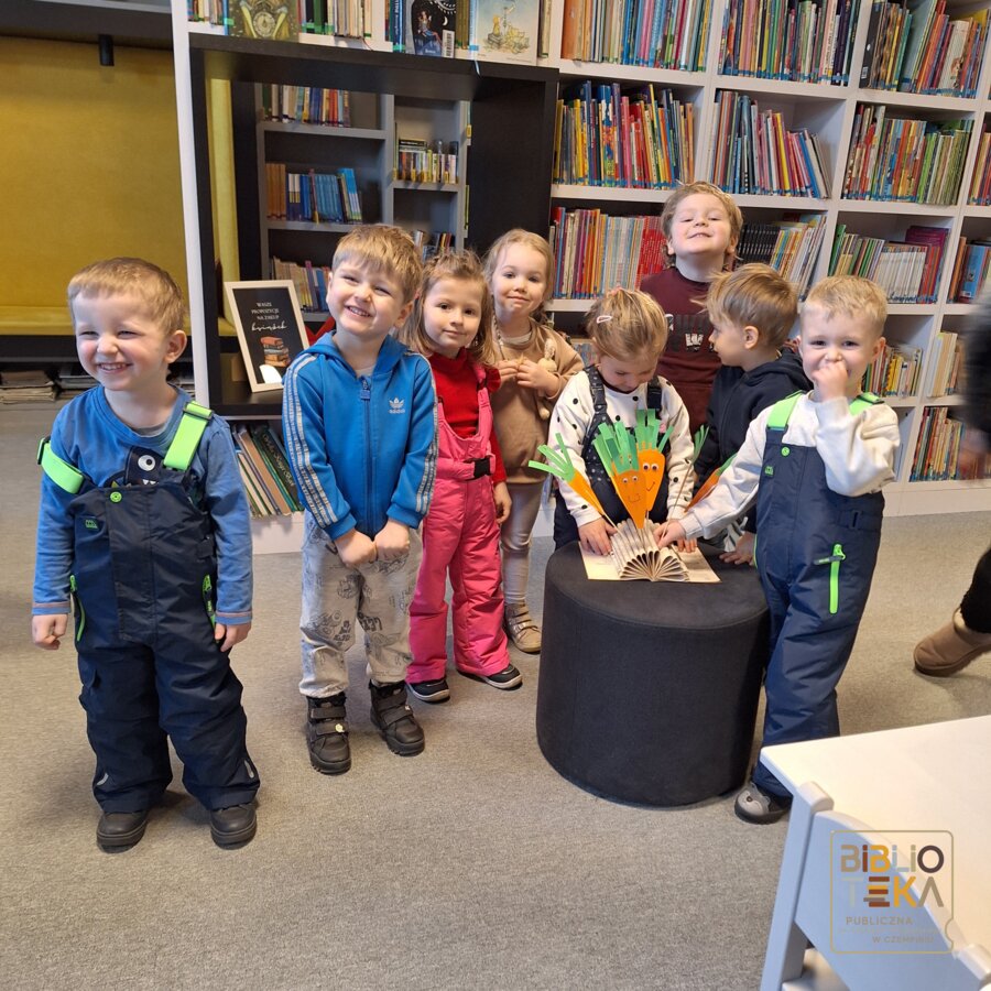 Przedszkolaki w bibliotece